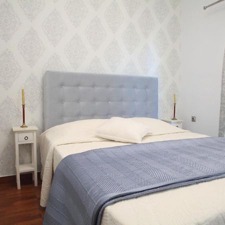 Pirofani Villa Apartments Apolpaina ภายนอก รูปภาพ