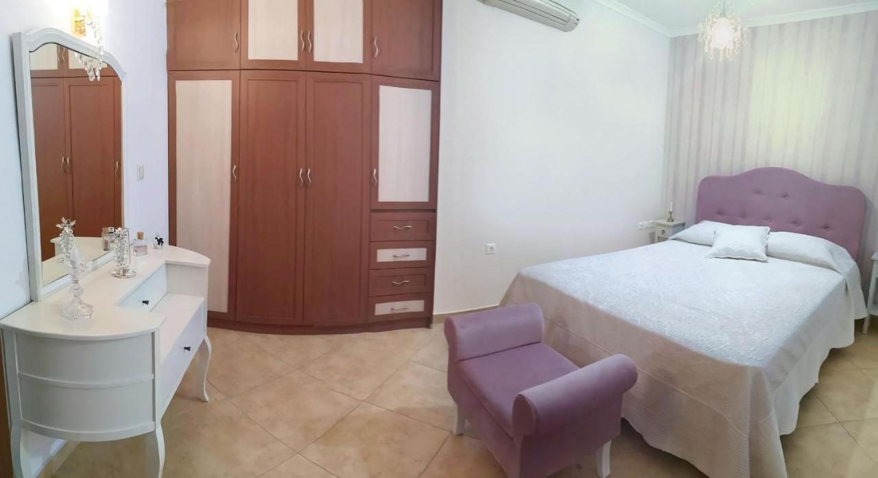 Pirofani Villa Apartments Apolpaina ภายนอก รูปภาพ