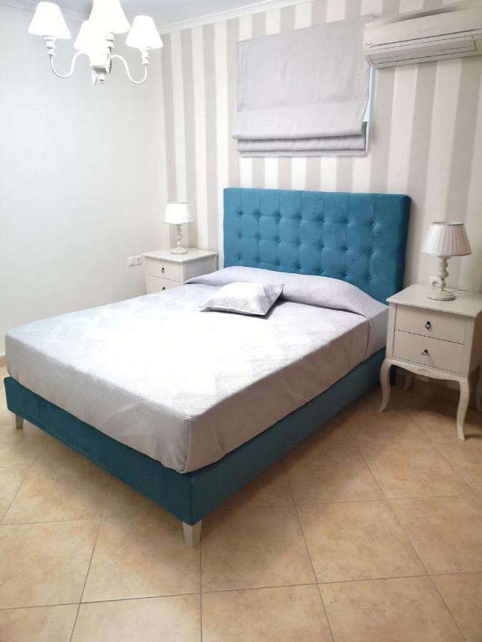 Pirofani Villa Apartments Apolpaina ภายนอก รูปภาพ
