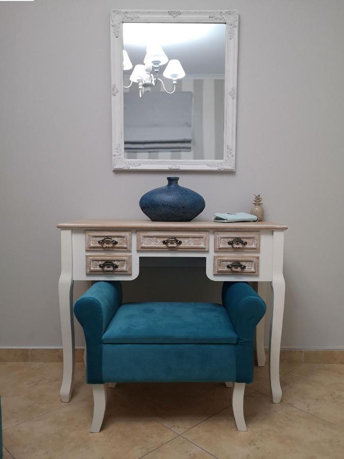 Pirofani Villa Apartments Apolpaina ภายนอก รูปภาพ