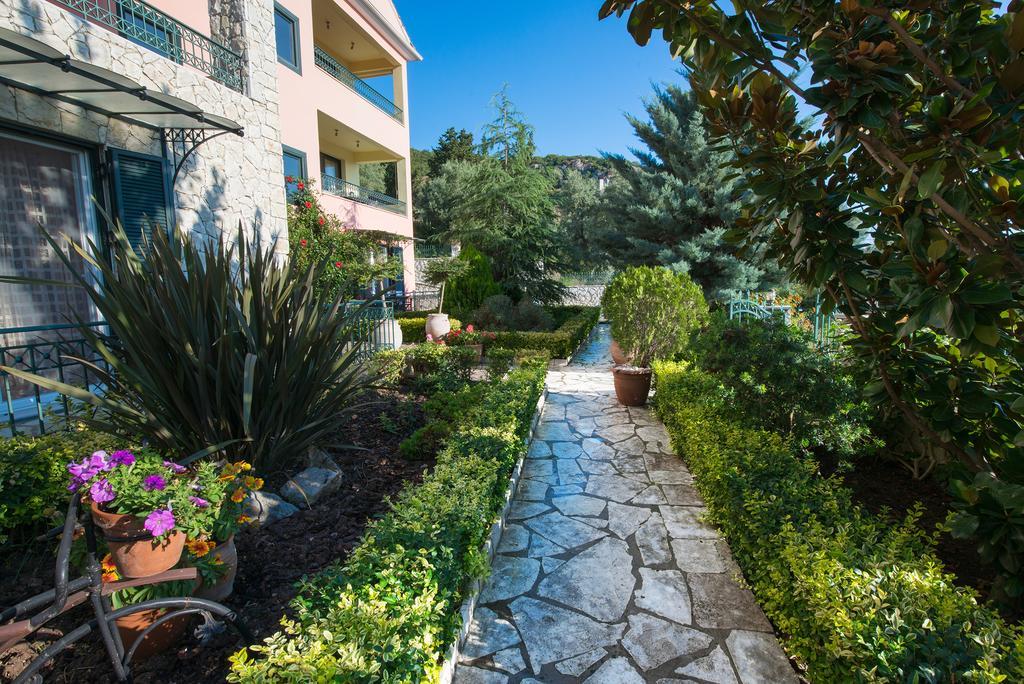 Pirofani Villa Apartments Apolpaina ภายนอก รูปภาพ